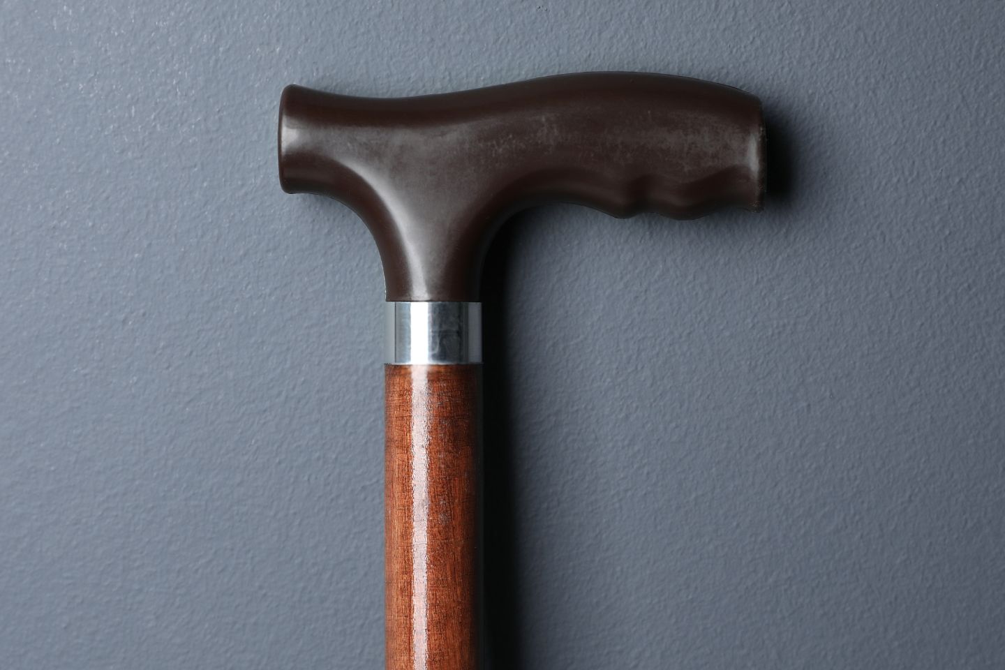 Essential Wood Curved Handle Cane
