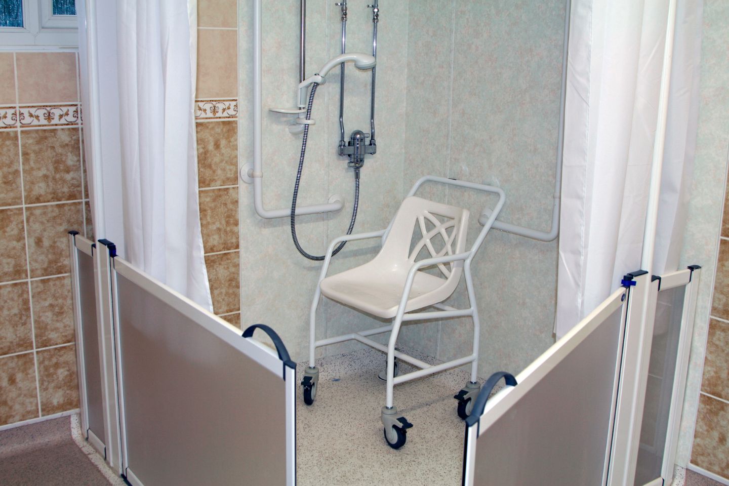 Will Medicare Cover the Cost of a Shower Chair? The Personal Injury
