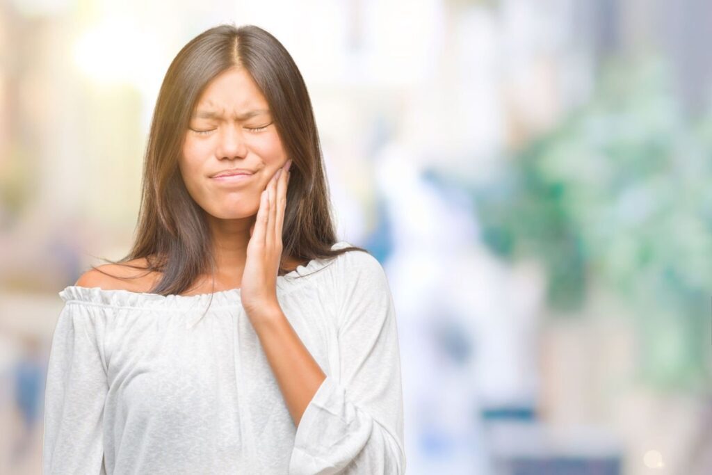 Common Symptoms of Jaw Pain