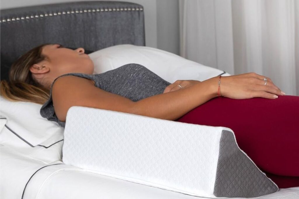 Say Goodbye to Hip Pain with the Best Wedge-Shaped Pillows of 2024